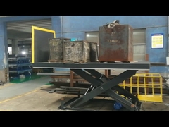 Elevador de muelle hidráulico con labio eléctrico súper largo está probando una carga de 5T sobre él