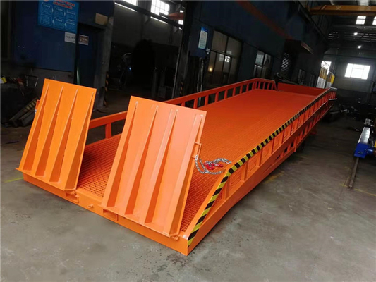 Hydraulic Forklift Dock Ramp Adjust Lifting Height 300mm / 400mm Lip Length