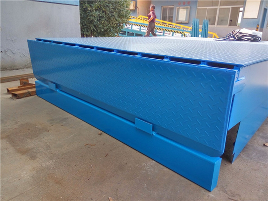 Loading Dock Hydraulic Ramp Hydraulic Dock Levelers 10000KG 15000KG Blue