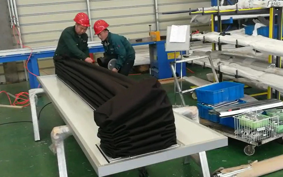 Truck Dock Inflatable Dock Shelters Inflate Air In Themselves Form Strong Bag Sealing