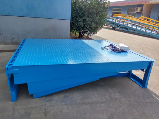 Logistic Warehouse Loading Equipment Custom-made 415V 10T 6' *7' Size Electric Dock Leveler